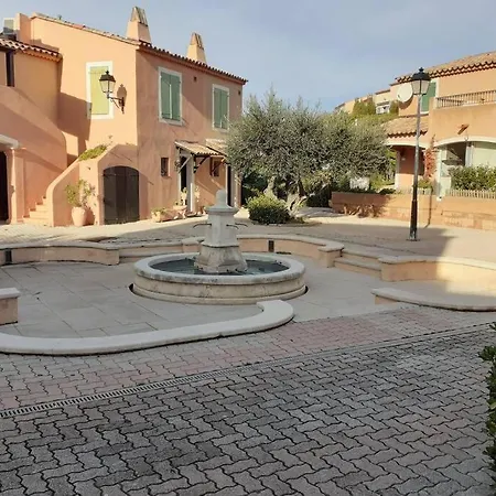 Bel Dans Le Golfe De Saint Tropez